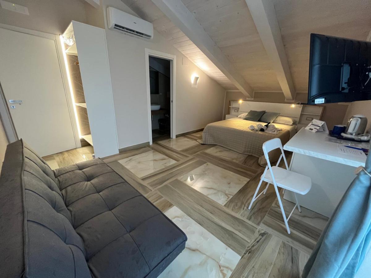 A La Puesta Del Sol Bed & Breakfast Агрополи Екстериор снимка